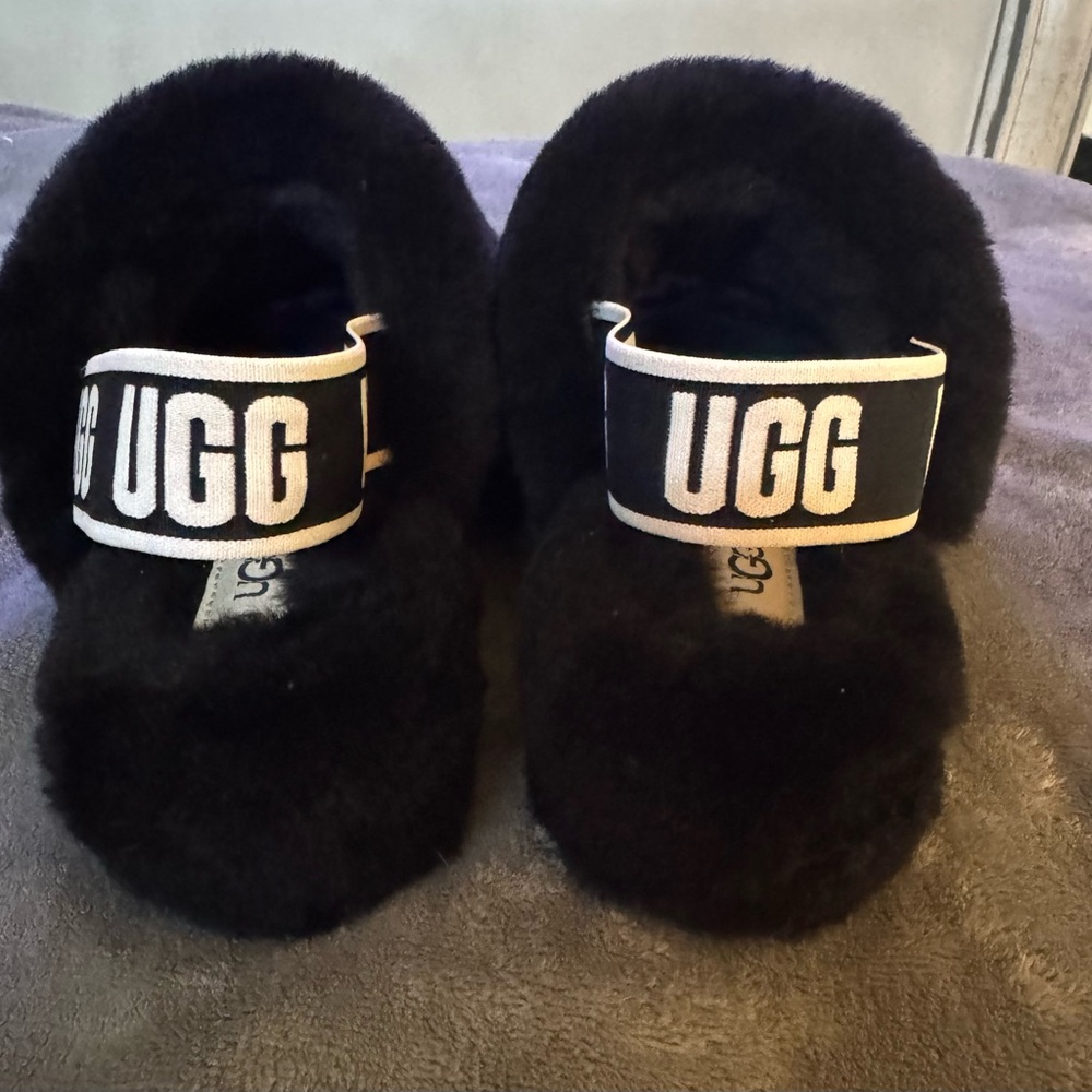 UGG Black Cozy Plush Slippers - Picture 4 of 6